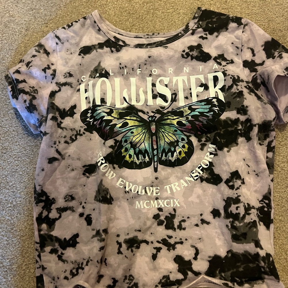 Hollister Tie-Dye T-Shirt - Purple and Black